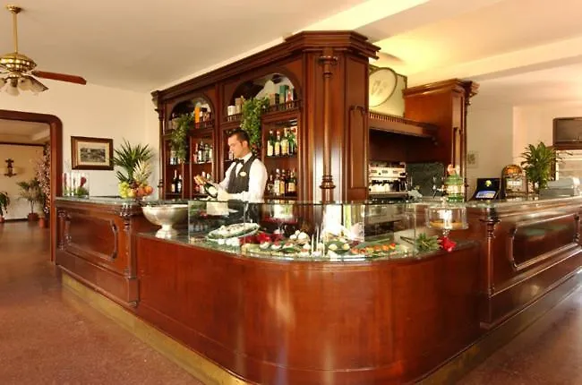 호텔 Family Sul Porticciolo 3*